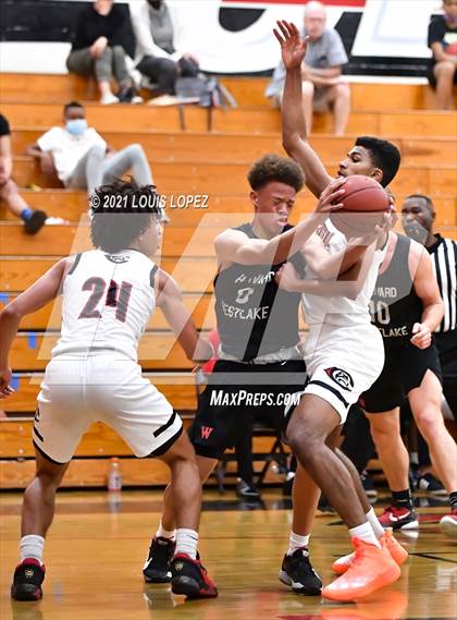 Thumbnail 3 in Harvard-Westlake @ Centennial (CIF SS Open DIV Playoff) photogallery.