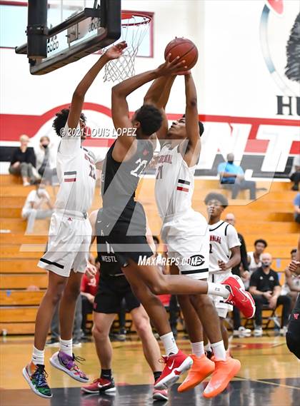 Thumbnail 3 in Harvard-Westlake @ Centennial (CIF SS Open DIV Playoff) photogallery.