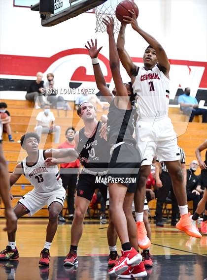 Thumbnail 3 in Harvard-Westlake @ Centennial (CIF SS Open DIV Playoff) photogallery.