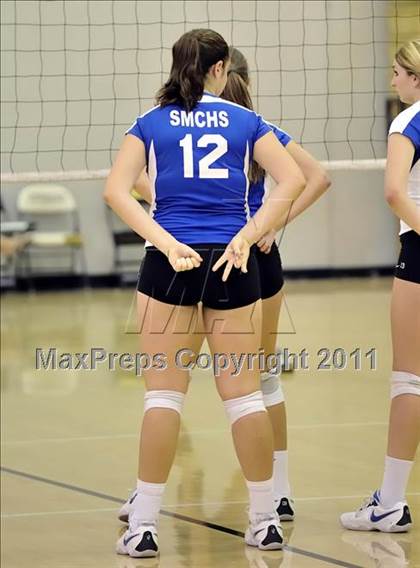 Thumbnail 3 in Costa Mesa vs Santa Margarita (Aloha Cougar Classic) photogallery.