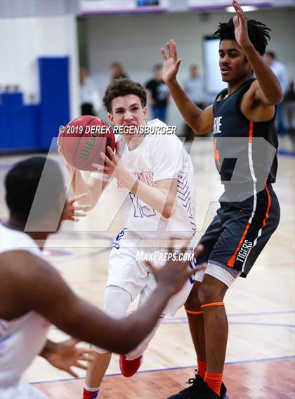 Thumbnail 3 in Centaurus vs Erie (Centaurus Tournament) photogallery.