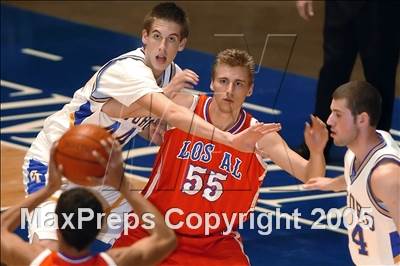 Thumbnail 3 in Los Alamitos vs El Toro (Anaheim Holiday Classic) photogallery.