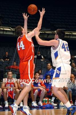 Thumbnail 2 in Los Alamitos vs El Toro (Anaheim Holiday Classic) photogallery.