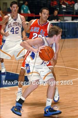 Thumbnail 3 in Los Alamitos vs El Toro (Anaheim Holiday Classic) photogallery.