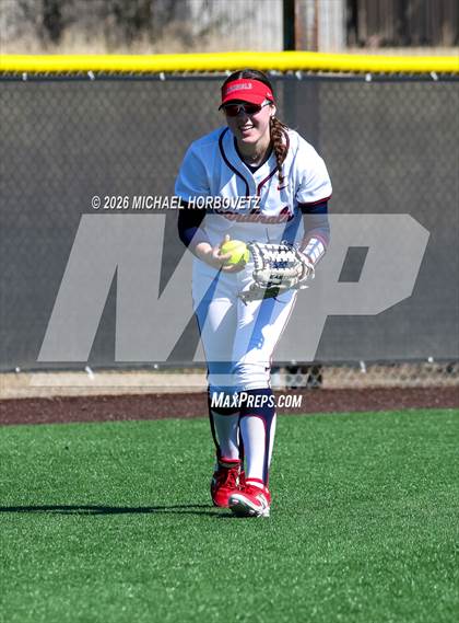 Thumbnail 3 in John Paul II vs. Aledo photogallery.