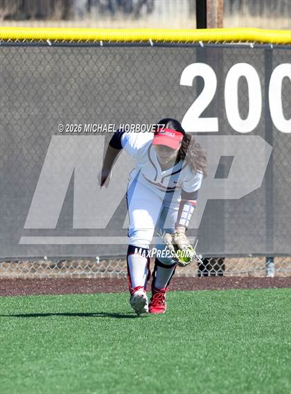 Thumbnail 1 in John Paul II vs. Aledo photogallery.