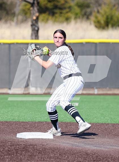 Thumbnail 2 in John Paul II vs. Aledo photogallery.