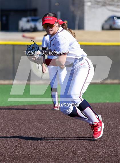 Thumbnail 1 in John Paul II vs. Aledo photogallery.