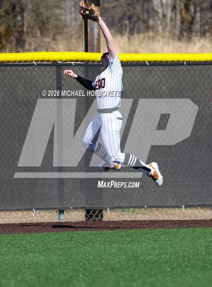Thumbnail 1 in John Paul II vs. Aledo photogallery.