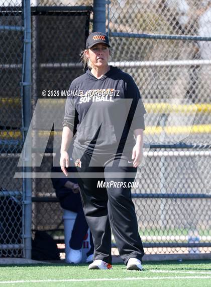 Thumbnail 3 in John Paul II vs. Aledo photogallery.