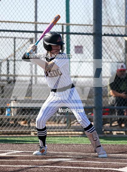 Thumbnail 1 in John Paul II vs. Aledo photogallery.