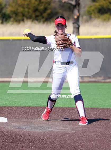 Thumbnail 2 in John Paul II vs. Aledo photogallery.