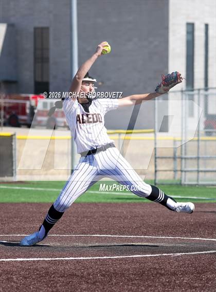 Thumbnail 3 in John Paul II vs. Aledo photogallery.