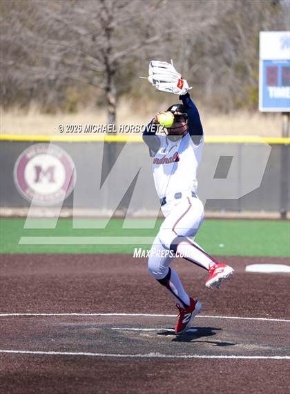 Thumbnail 3 in John Paul II vs. Aledo photogallery.