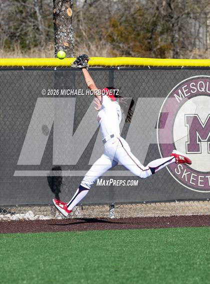 Thumbnail 3 in John Paul II vs. Aledo photogallery.