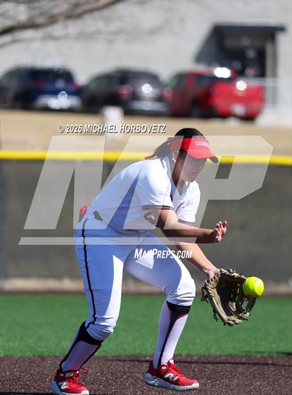 Thumbnail 2 in John Paul II vs. Aledo photogallery.