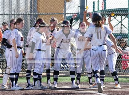 Thumbnail 1 in John Paul II vs. Aledo photogallery.
