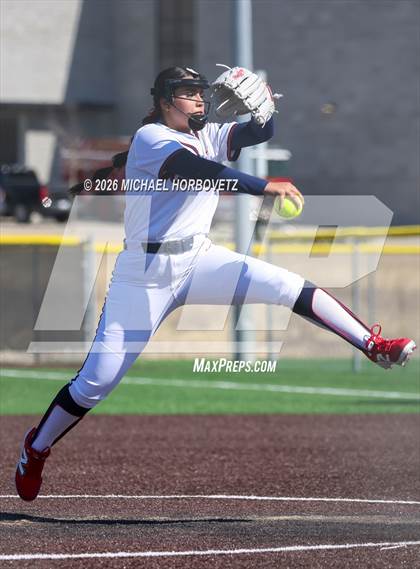 Thumbnail 1 in John Paul II vs. Aledo photogallery.