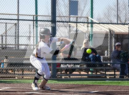 Thumbnail 2 in John Paul II vs. Aledo photogallery.