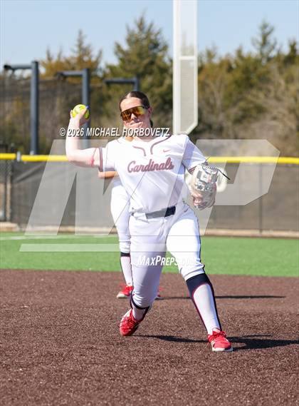 Thumbnail 2 in John Paul II vs. Aledo photogallery.