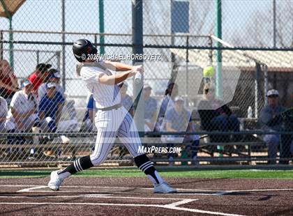 Thumbnail 2 in John Paul II vs. Aledo photogallery.
