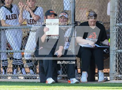 Thumbnail 3 in John Paul II vs. Aledo photogallery.