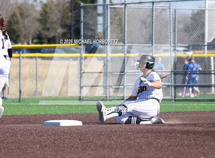 Thumbnail 1 in John Paul II vs. Aledo photogallery.