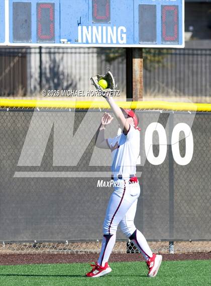 Thumbnail 1 in John Paul II vs. Aledo photogallery.