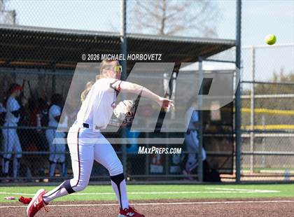 Thumbnail 1 in John Paul II vs. Aledo photogallery.