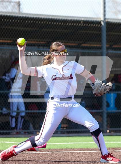 Thumbnail 3 in John Paul II vs. Aledo photogallery.