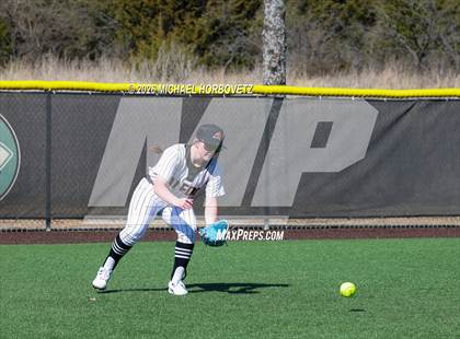 Thumbnail 3 in John Paul II vs. Aledo photogallery.