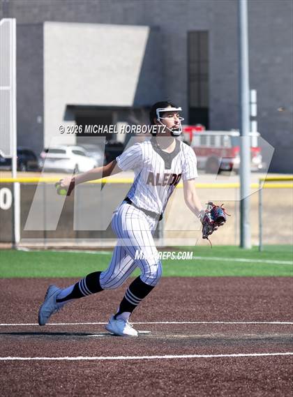 Thumbnail 2 in John Paul II vs. Aledo photogallery.