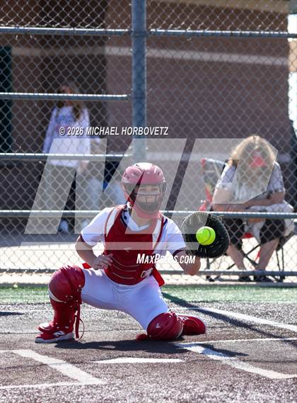 Thumbnail 2 in John Paul II vs. Aledo photogallery.
