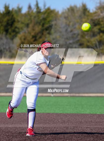 Thumbnail 3 in John Paul II vs. Aledo photogallery.