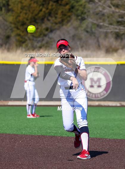 Thumbnail 1 in John Paul II vs. Aledo photogallery.