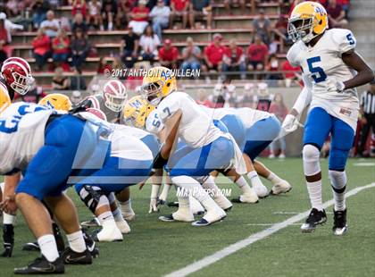Thumbnail 1 in La Mirada @ Mater Dei photogallery.