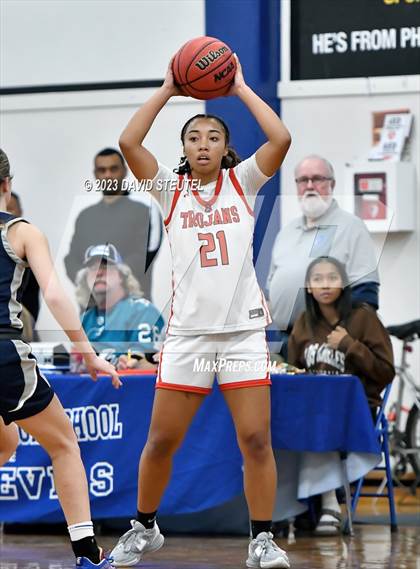 Thumbnail 2 in Vista del Lago vs. Lincoln (50th Dorothy Speck Memorial) photogallery.