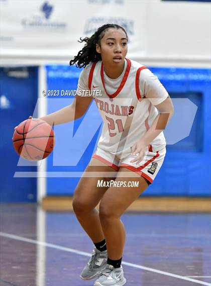Thumbnail 1 in Vista del Lago vs. Lincoln (50th Dorothy Speck Memorial) photogallery.