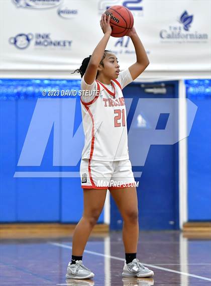 Thumbnail 2 in Vista del Lago vs. Lincoln (50th Dorothy Speck Memorial) photogallery.