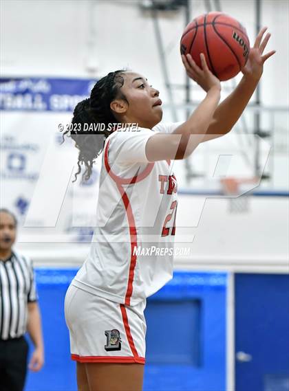Thumbnail 3 in Vista del Lago vs. Lincoln (50th Dorothy Speck Memorial) photogallery.
