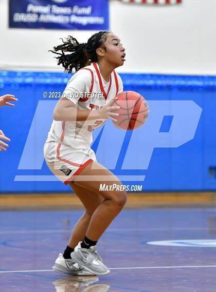 Thumbnail 1 in Vista del Lago vs. Lincoln (50th Dorothy Speck Memorial) photogallery.