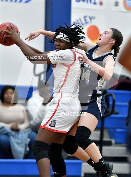 Thumbnail 2 in Vista del Lago vs. Lincoln (50th Dorothy Speck Memorial) photogallery.