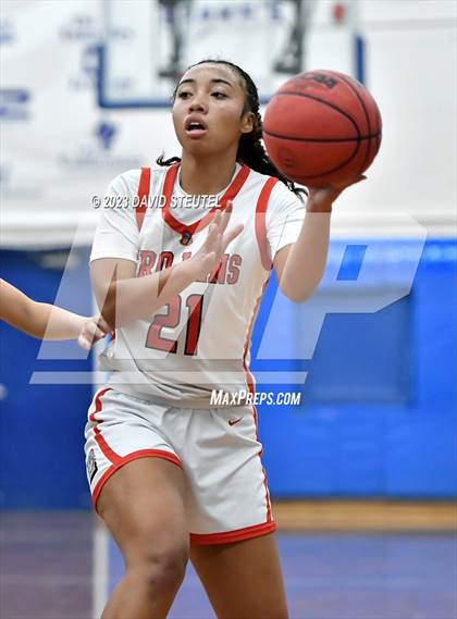 Thumbnail 3 in Vista del Lago vs. Lincoln (50th Dorothy Speck Memorial) photogallery.