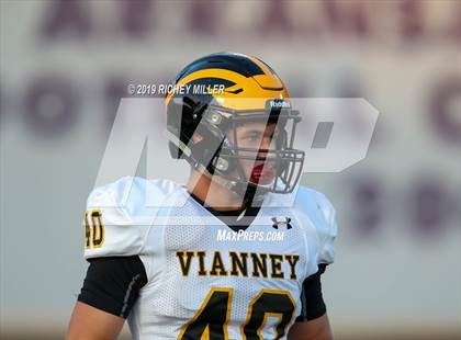Thumbnail 2 in Vianney @ Fayetteville photogallery.