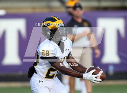Thumbnail 2 in Vianney @ Fayetteville photogallery.