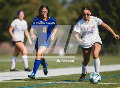 Thumbnail 3 in Elkton vs Aberdeen (Scrimmage) photogallery.