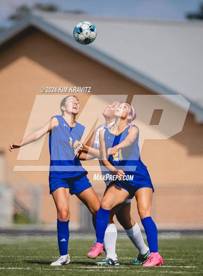 Thumbnail 2 in Elkton vs Aberdeen (Scrimmage) photogallery.