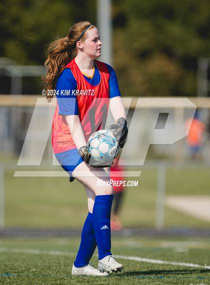 Thumbnail 1 in Elkton vs Aberdeen (Scrimmage) photogallery.
