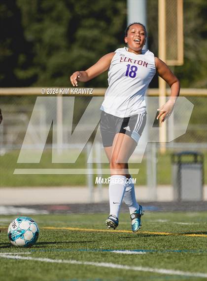Thumbnail 1 in Elkton vs Aberdeen (Scrimmage) photogallery.