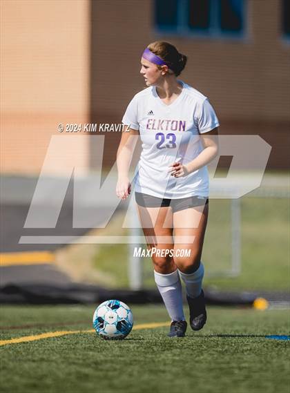 Thumbnail 1 in Elkton vs Aberdeen (Scrimmage) photogallery.
